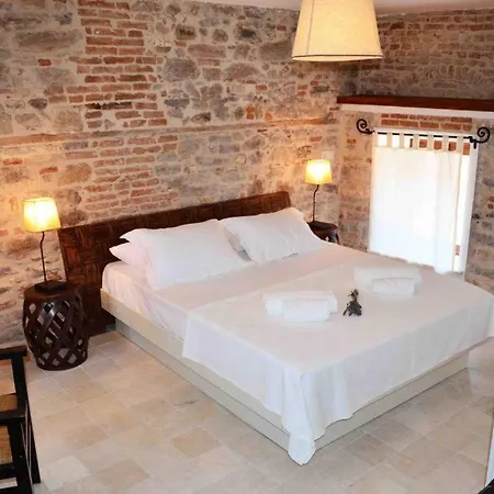 فندق مبيت وإفطار Kuecuekkoey Otel *