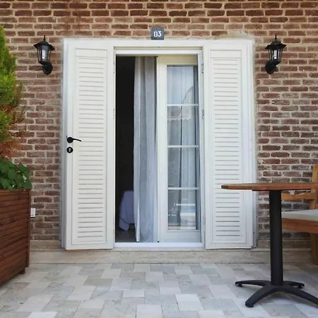 Nocleg ze śniadaniem Kuecuekkoey Otel