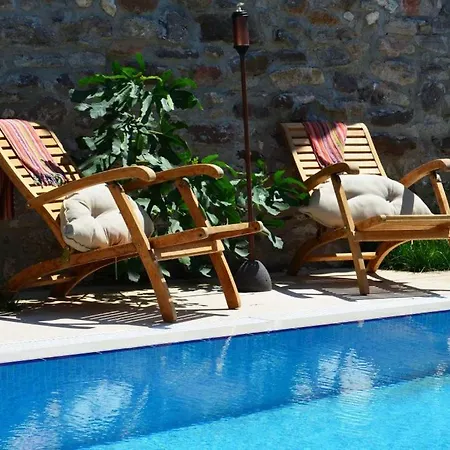 Nocleg ze śniadaniem Kuecuekkoey Otel